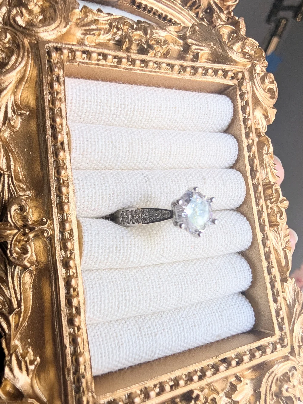 Beautiful Moissanite and Silver ring that sparkles Sz 6, 7, 6.75 💎⚜️💎